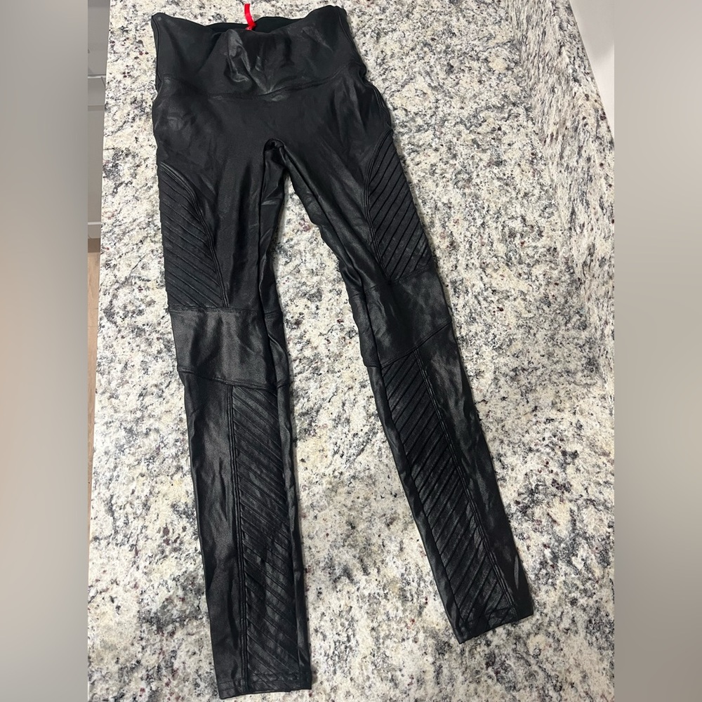 Spanx Faux Leather Mayo Leggings Sz M *EUC* - Picture 4 of 11
